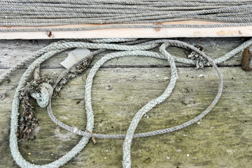Obraz premium Taue im Hafen von Veiholmen