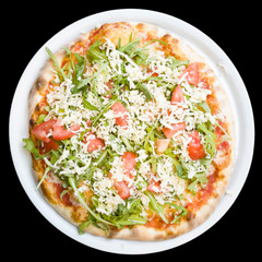 Pizza Rucola Teller Draufsicht freigestellt