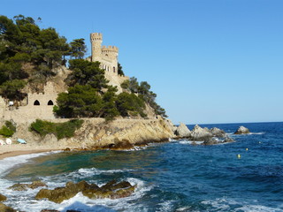 Fototapeta na wymiar Castell de Sant Joan in Lloret de Mar / Costa Brava - Querformat