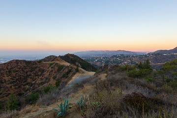 hiking trail in Griffith park