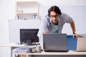 It specialist working in the office 