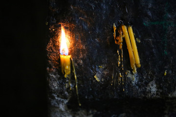 Photo background beautiful flame bright candles
