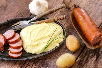 aligot et saucisse de morteau