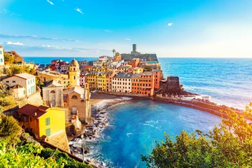 Fotobehang Liguria Vernazza, nationaal park Cinque Terre, Ligurië Italië Europa. Kleurrijke dorpen