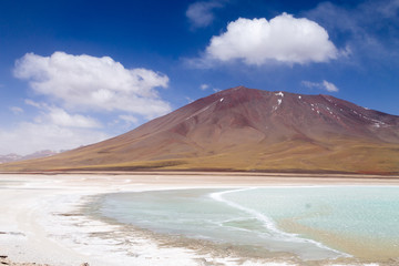 Fototapeta na wymiar The green Laguna Verde,Bolivia