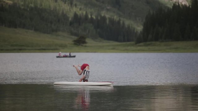 Man Falls Off Paddle Board In Mountain Lake
