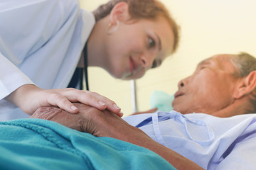 Obraz premium Doctors are visiting a patient.