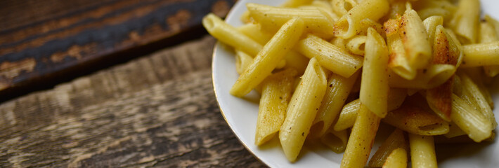 pasta fried with spices