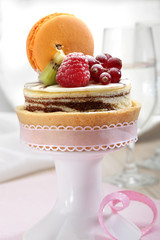 cheesecake with fruit