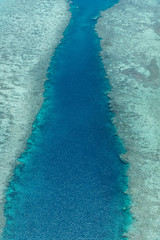 Rundflug &uuml;ber das Great Barrier Reef mit tollen Eindr&uuml;cken des Riffs aus der Luft