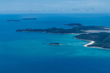 Die Inseln der Whitsunday Islands aus dem Flugzeug