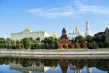 Naklejka premium Moscow Kremlin. Wiev of the Kremlin Embankment and Moskva River