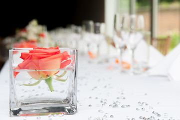 Romantic table decoration for a wedding reception