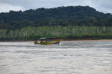transport of bananas in Beni River