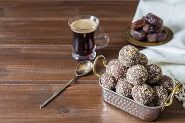 Dates and oatmeal energy balls or bites no cook