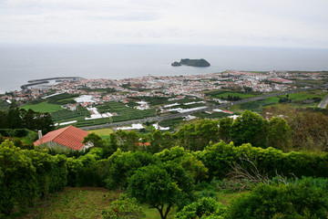 Fototapeta na wymiar Blick über Vila Franca do Campo