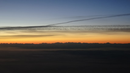 Sonnenaufgang im Cockpit