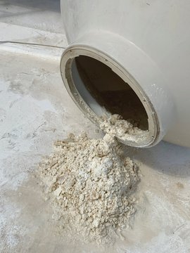 Sarro en tinaco de agua potable. Limpieza y mantenimiento.