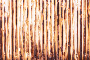 錆びたトタンの壁