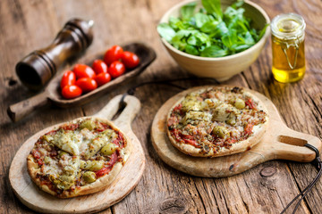 mini pizza 4 saisons 