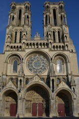 Fototapeta na wymiar Laon, famous cathedral, France