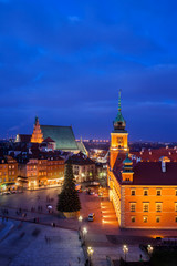 Fototapeta premium Miasto Warszawy nocą w Polsce