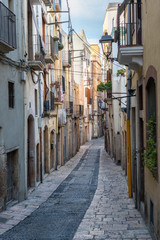 Fototapeta na wymiar Narrow street in Tarragona, Catalonia, Spain