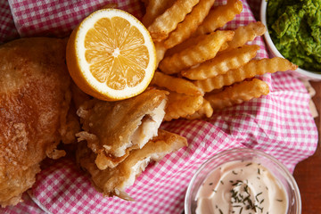 traditional english food shif and chips