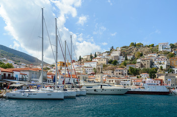Fototapeta na wymiar View of Hydra old town and port, Greece