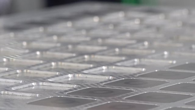 Very fast automatic robot arm sorting items