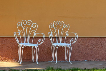 Metal garden chairs, durable without sacrificing beauty