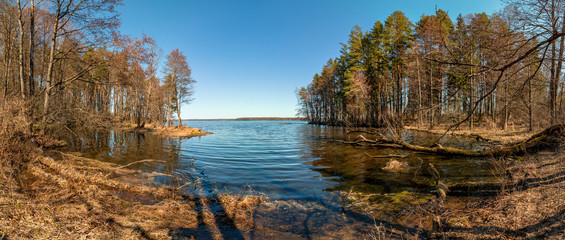 Photo of a reservoir located near the forest