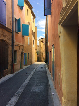 Fototapeta narrow street in the medieval city of Pertuis, Provence, France