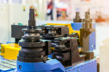 High technology and precision semi automatic pipe or tube bending machine for industrial