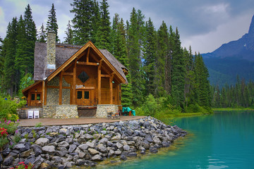 Emerald Lake on a cloudy day with its thawed lake. Summer and fun. Rocky mountain canada (Canadian...