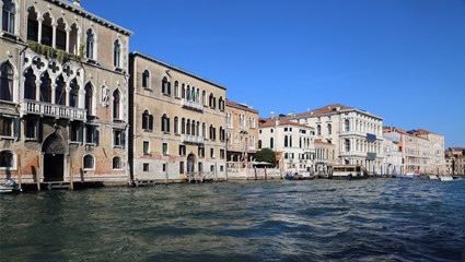 Fototapeta na wymiar Historical Palazzos in Venice, Italy