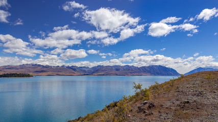 Fototapeta na wymiar Scenic view of colourful Lake Tekapo