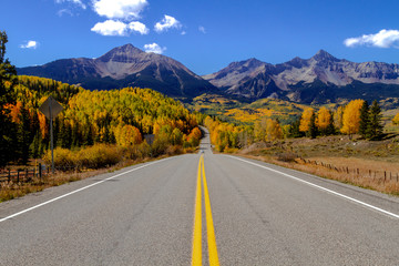 Fototapeta na wymiar Autumn Color in San Juan and Rocky Mountains of Colorado