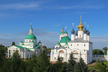 Fototapeta na wymiar Architectural ensemble of Spaso-Yakovlevsky (St. Jacob Savior) monastery in a summer day, Rostov Velikiy, Russia.