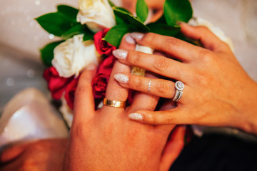 Obraz na płótnie Canvas Closeup shot of wedding or engagement ring