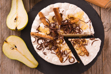 Ricotta and pear cheesecake.