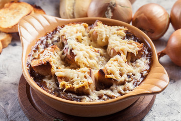 Delicious onion soup with croutons and cheese