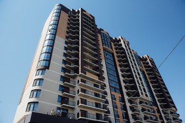 Fototapeta premium New high-rise high-rise building