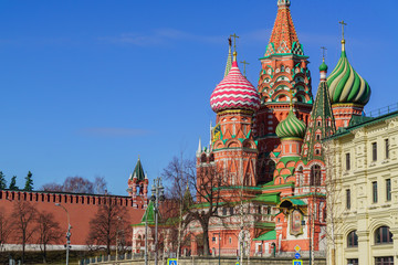 Obraz premium St Basil's cathedral on Red Square in Moscow.