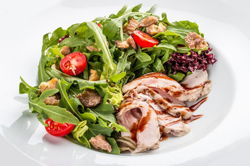 Salad with turkey Sous Vide and French chestnut under Narsharab sause