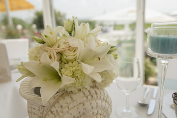 Tischdekoration auf der Hochzeit maritim