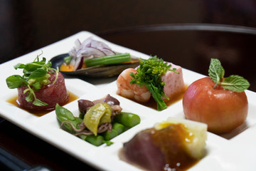 会席料理　先付