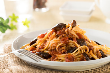 スパゲッティ　なすとひき肉のトマトソース