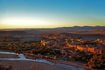 Fototapeta na wymiar モロッコ/アイトベンハッドゥの夜明け風景
