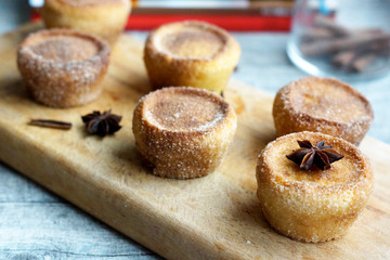 Muffin speziati alla cannella